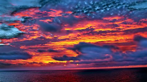 Le Caire à l'Heure du Coucher de Soleil! Une Délicatesse Chromatique et une Évocation de la Vie Quotidienne